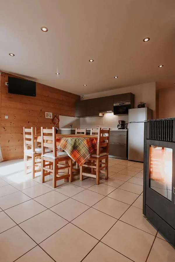 Apartment Chalet Les Hellebores Fontcouverte-la-Toussuire
